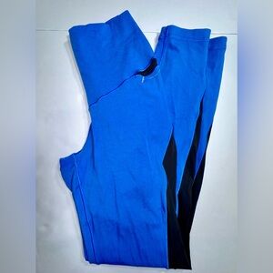 NWOT OFFLINE BY AERIE ruched booty lift leggings in‎ blue and black - size small